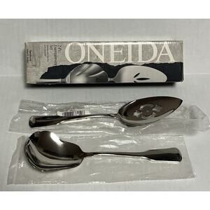 Oneida Sandhurst Heirloom Stainless Casserole Spoon and Servall 2-Piece Set NOB